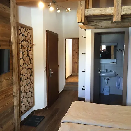 酒店 小木屋大酒店 3*