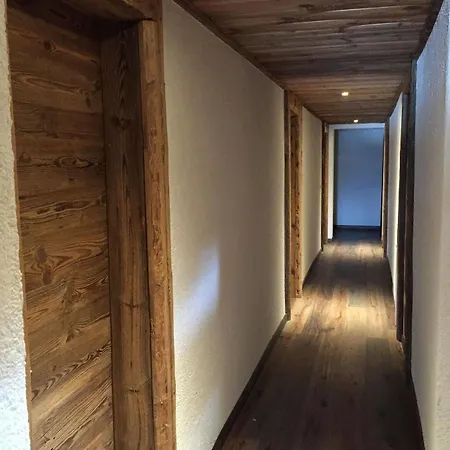 酒店 小木屋大酒店 3*