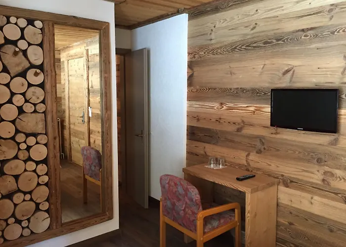 ル グラン シャレ ホテル 3*