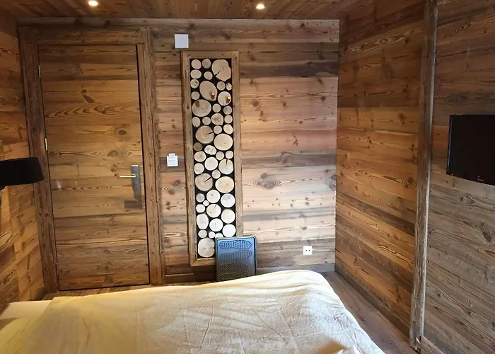 小木屋大酒店 3*